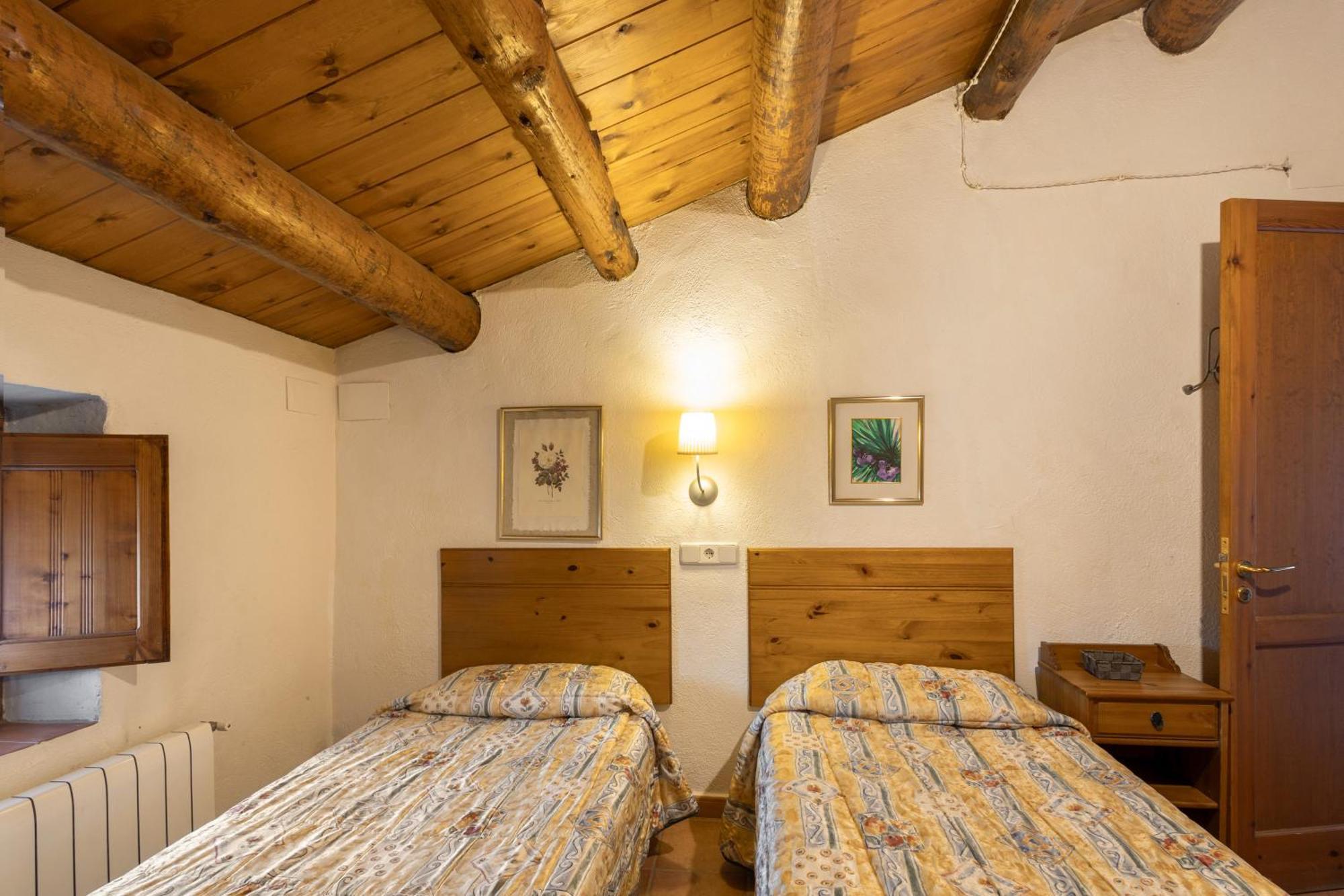 Hostal Cal Contra Gélida Exterior foto